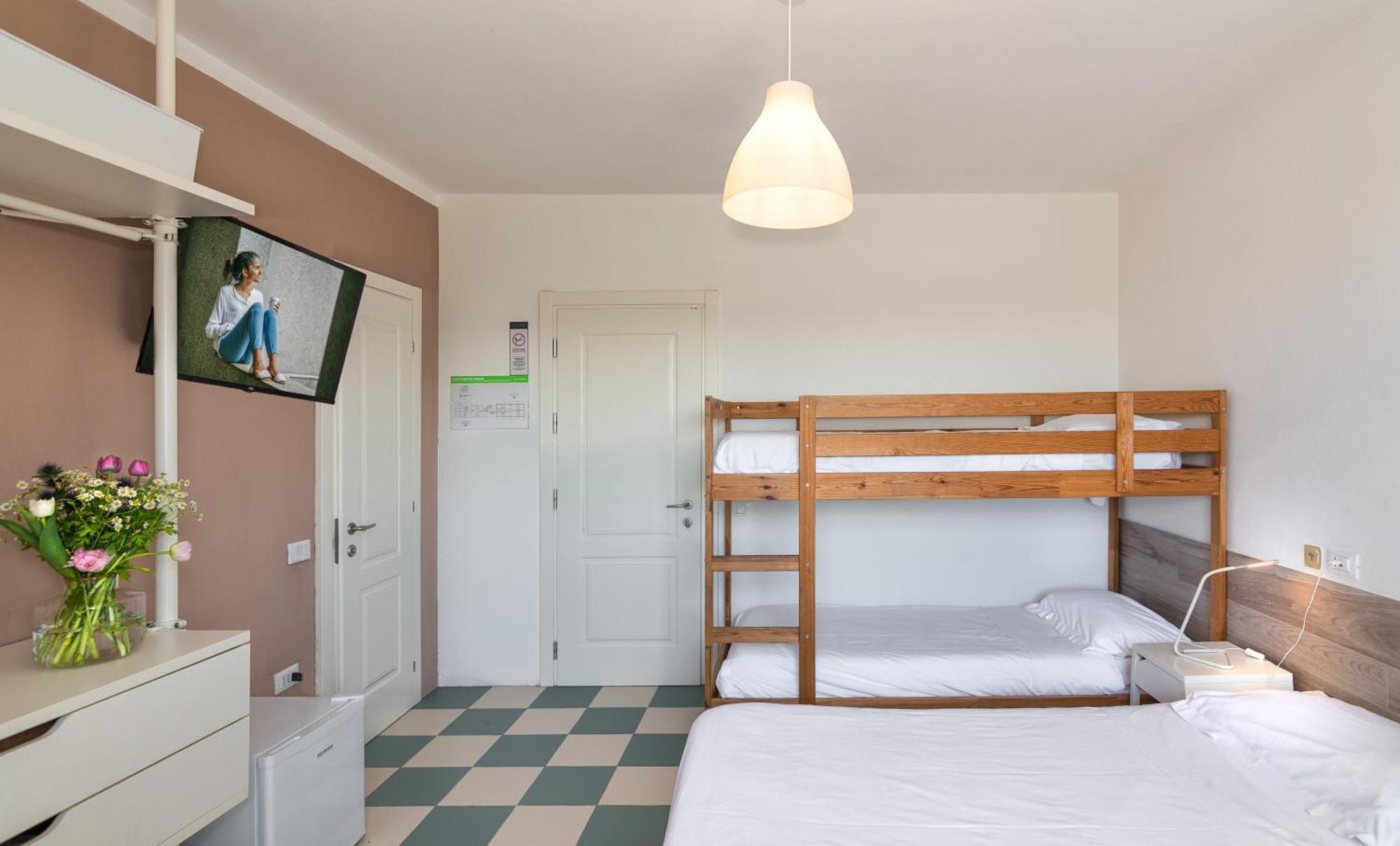 Hotel Happy Марина ди Пиетрасанта Екстериор снимка