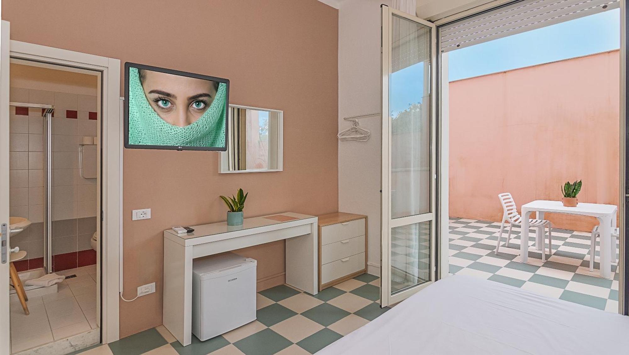 Hotel Happy Марина ди Пиетрасанта Екстериор снимка