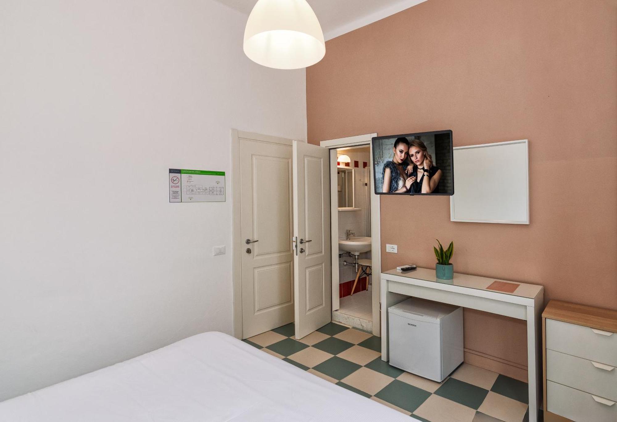 Hotel Happy Марина ди Пиетрасанта Екстериор снимка