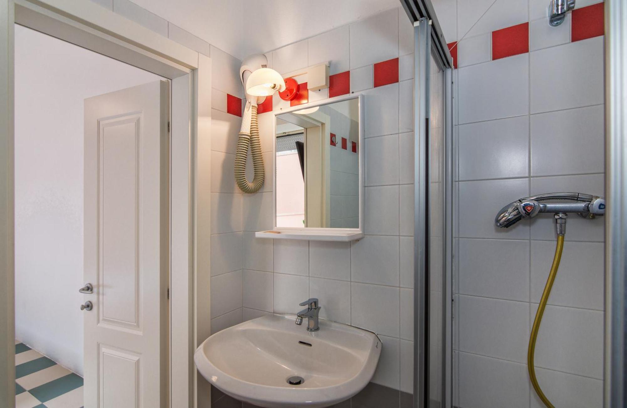 Hotel Happy Марина ди Пиетрасанта Екстериор снимка