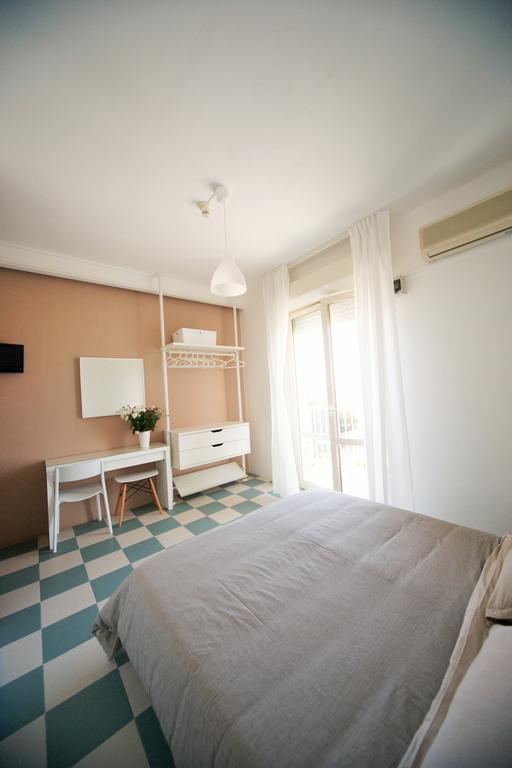 Hotel Happy Марина ди Пиетрасанта Екстериор снимка